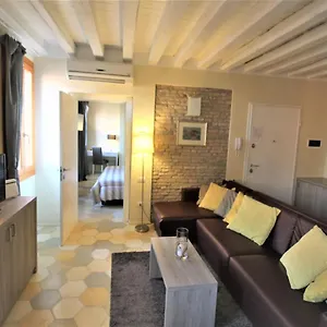 https://new-central-and-spacious.hotelinveneto.com