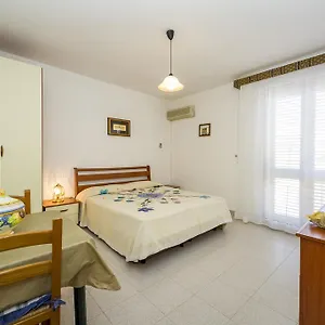 https://appartamento-vista-mare.sicilyhotelsitaly.net